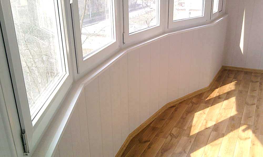 Теплое остекление и отделка балкона под ключ