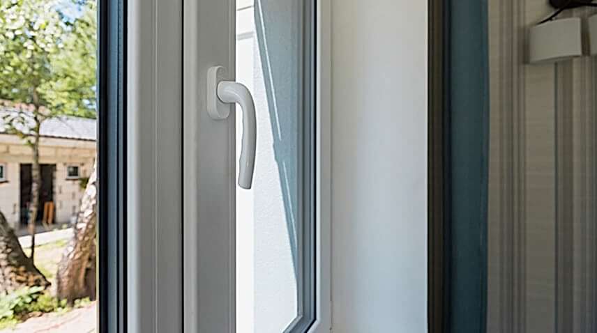 Почему пластиковые окна не закрываются до конца, и что с этим делать - 4 Почему пластиковые окна не закрываются до конца, и что с этим делать - 4