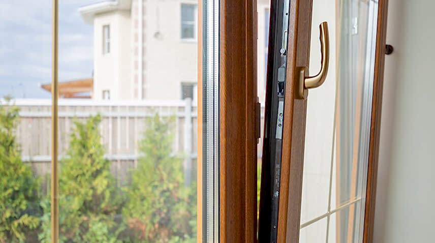 Почему пластиковые окна не закрываются до конца, и что с этим делать - 5 Почему пластиковые окна не закрываются до конца, и что с этим делать - 5